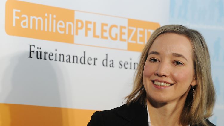 Familienministerin Schröder befürwortet die steuerliche Gleichstellung von Homo-Ehen.