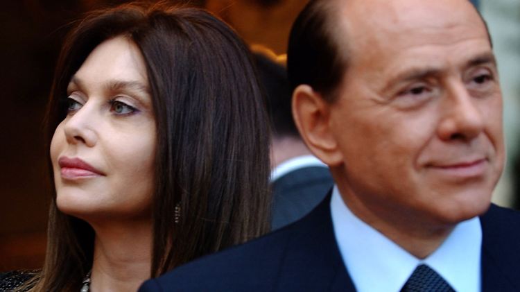 Rund dreieinhalb Jahre nach ihrer Trennung sind Silvio Berlusconi und seine zweite Frau Veronica Lario geschieden worden.