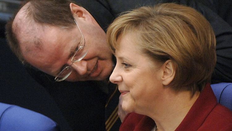 Trotz allem will Peer Steinbrück den Job von Kanzlerin Angela Merkel.