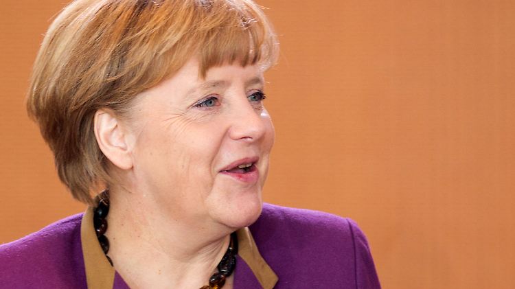 Angela Merkel ist mit ihrem Gehalt zufrieden.