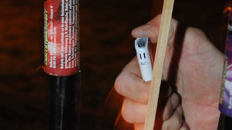 Manch sorgloser Umgang mit Feuerwerk führte zu Verletzungen.