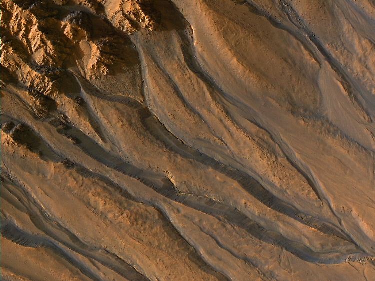 Auch auf dem Marsboden befindet sich Wasser in gefrorenem Zustand.