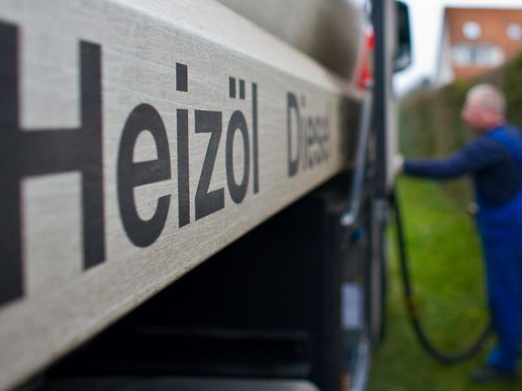 Wer einen größeren Heizöltank besitzt, soll zu einem Sicherheitscheck der Anlage verpflichtet werden.