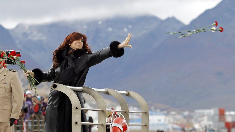 Cristina Fernández de Kirchner erinnert an den Falkland-Krieg.