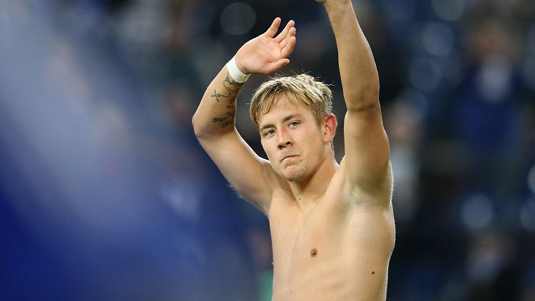 Ab auf die Insel: Lewis Holtby.