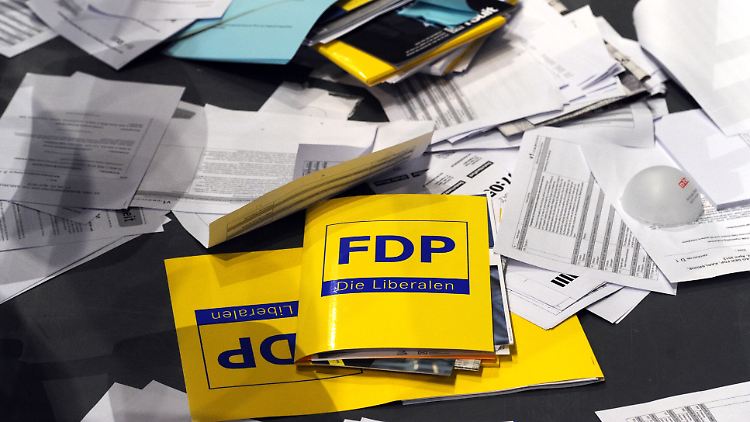 Um die Personaldiskussion zu beenden, verlangen einzelne Landesverbände einen Sonderparteitag.