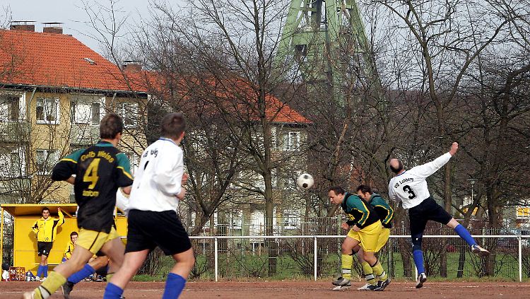 Im Amateurbereich fehlen dem DFB immer mehr Schiedsrichter.
