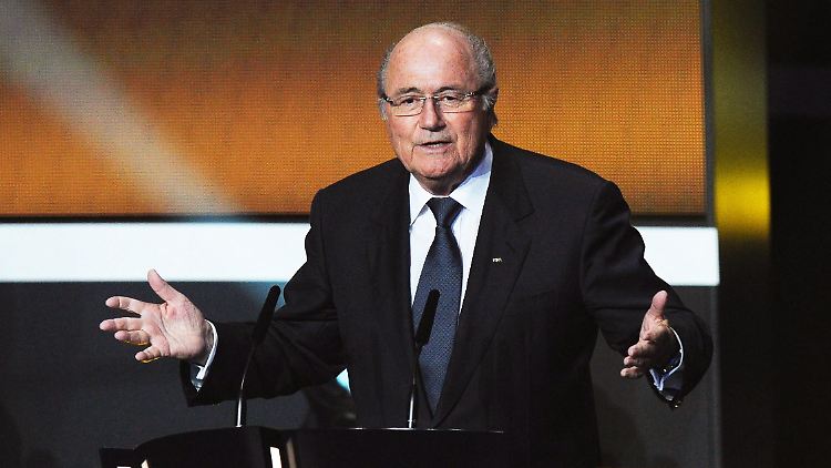 Fifa-Präsident Joseph Blatter lebt in seiner ganz eigenen Fußballwelt.