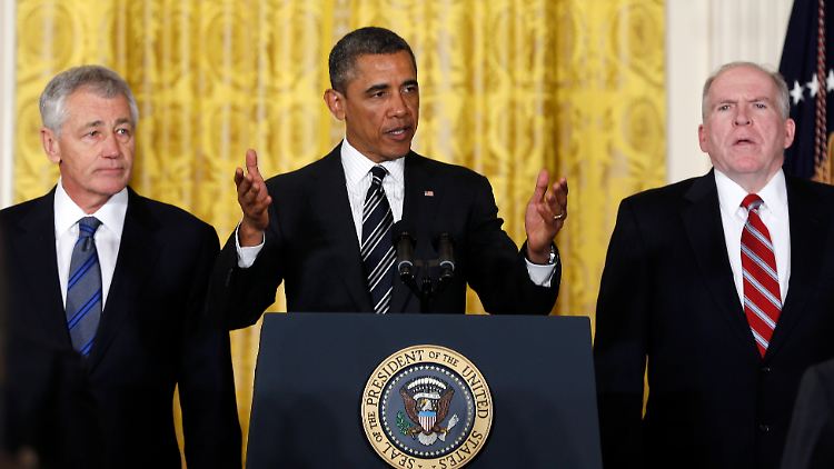 US-Präsident Obama stellt Hagel (l.) und Brennan vor.