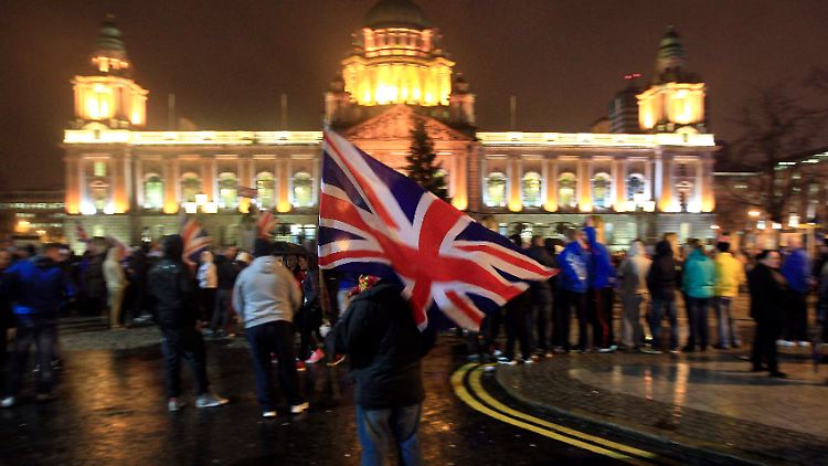 Es geht um mehr als den Union Jack: Der wieder aufflammende Konflikt in Nordirland wird andauern.