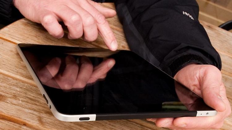 Ebooks boomen, derweil ist der Umsatz im stationären Buchhandel im letzten Jahr um 3,3 Prozent zurückgegangen.