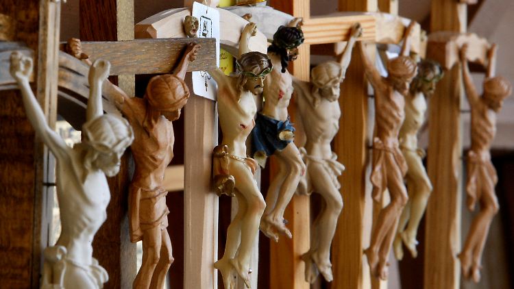 Manch einer zweifelt am Willen der Kirche, die Missbrauchsfälle aufzuklären.
