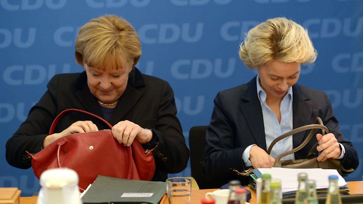 Merkel und von der Leyen (r.) bei der Sitzung des CDU-Bundesvorstands im Konrad-Adenauer-Haus in Berlin.