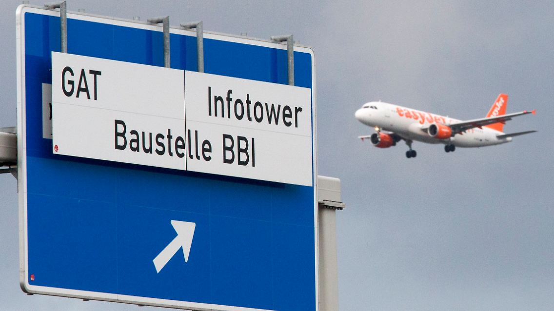 2013-01-11T152952Z_01_TPE10_RTRMDNP_3_GERMANY-BERLIN-AIRPORT.JPG2477694619051399838.jpg