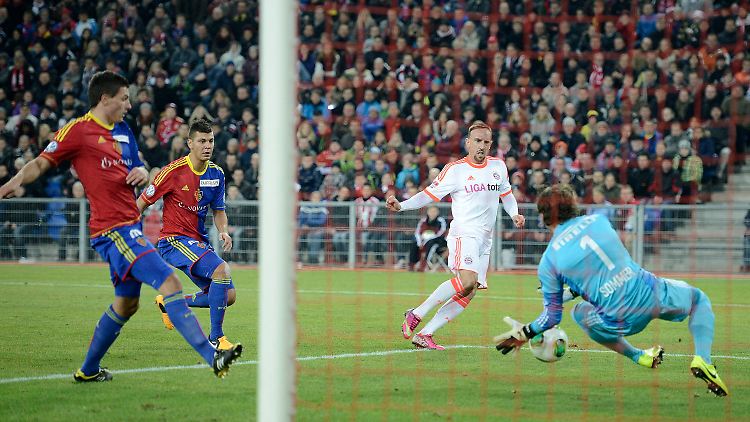 Nach 37 Minuten stand es bereits 3:0 für die Bayern, Franck Ribery setzte den Schlusspunkt.