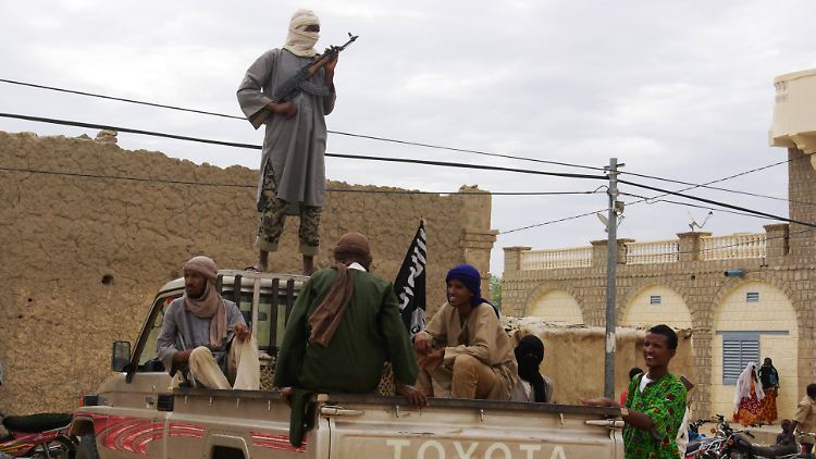 Die Islamisten-Gruppe Ansar Dine hat im Norden Malis eine Stadt nach der anderen erobert und Angst und Schrecken hinterlassen.