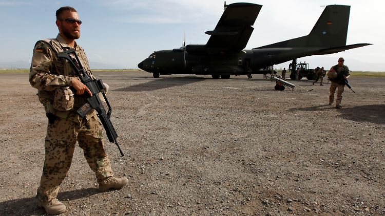 Logistische Unterstützung: Die Bundeswehr könnte Truppentransporter beisteuern.