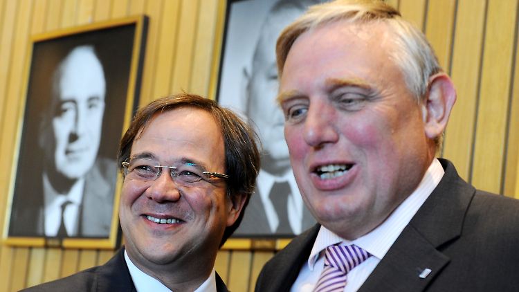 Konkurrenten müssen zusammenarbeiten: LAschet (links) und Laumann vor der Fraktionssitzung.