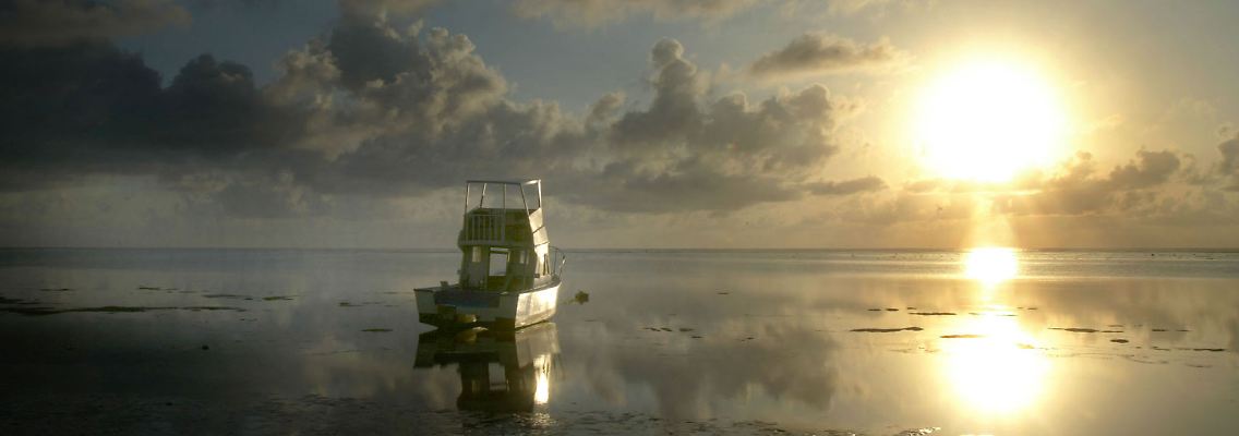 Sonnenaufgang über dem Indischen Ozean: Mombasa ist die zweitgrößte Stadt Kenyas - von hier aus läuft ein Glasfaserkabel nach Indien.