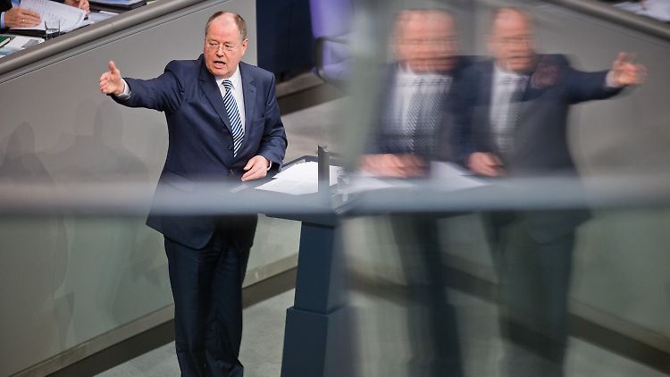 Herausforderer Steinbrück versucht, sich mit seiner Finanzkompetenz zu profilieren.