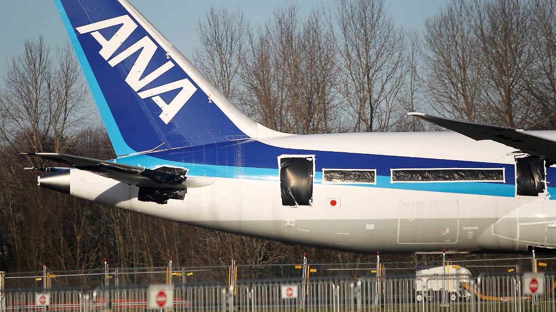 2013-01-17T194041Z_01_SEA103_RTRMDNP_3_BOEING-DREAMLINER.JPG8114062930209858096.jpg