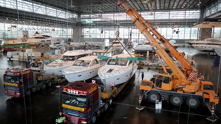Messeaufbau in Düsseldorf: Die boot bietet nicht nur Großkopfertes.