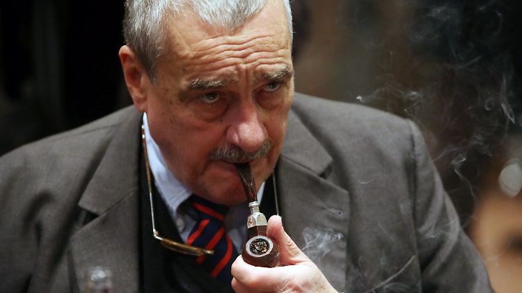 Sein Einzug in die Stichwahl kam für viele überraschend - nicht für Schwarzenberg selbst.