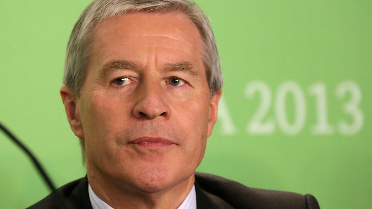 Bankchef Fitschen hat sich für seine Ankündigung die Pressekonferenz des Global Forum for Food und Agriculture auf der Grünen Woche ausgesucht.