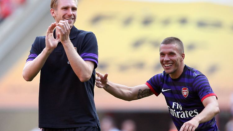 Gerade im Zwischentief, sonst aber unumstrittene Leistungsträger bei den Gunners: Per Mertesacker und Lukas Podolski.