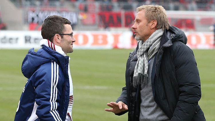 Trainer unter sich: Michael Wiesinger (links) und Thorsten Fink. 