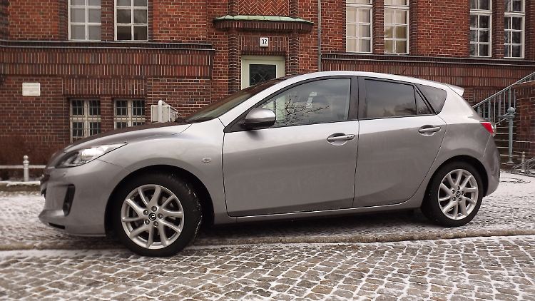 Mit optischen und technischen Modifikationen hat Mazda die Nummer 3 seiner Baureihe bereits Ende 2011 bedacht.