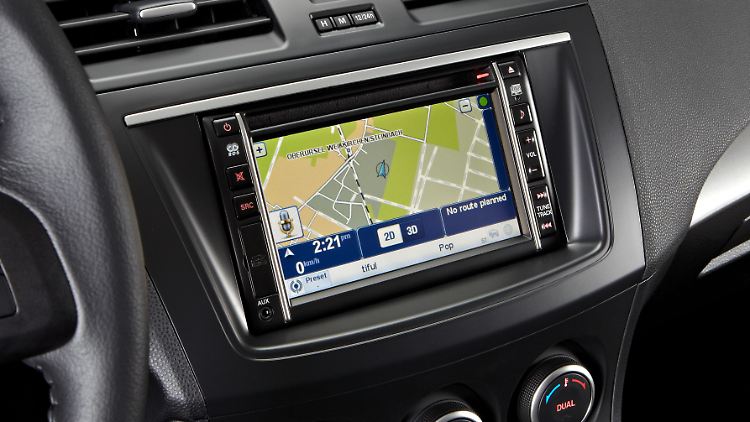 Über den 5,5 Zoll großen Touchscreen wird die gesamte Einheit gesteuert.