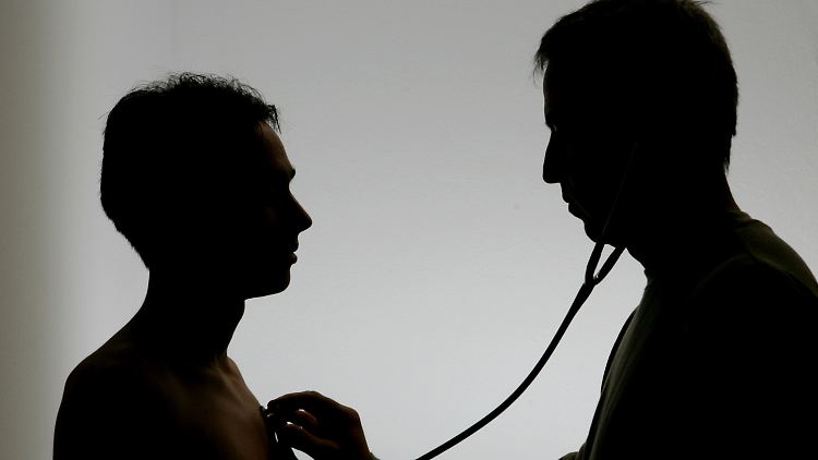 Der Placebo-Effekt kann Forschern zufolge Patienten heilen.
