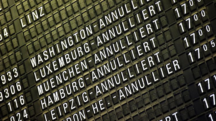 Fällt ein Flug wegen "höherer Gewalt" aus, bekommen Passagiere in der Regel keine Ausgleichszahlung.