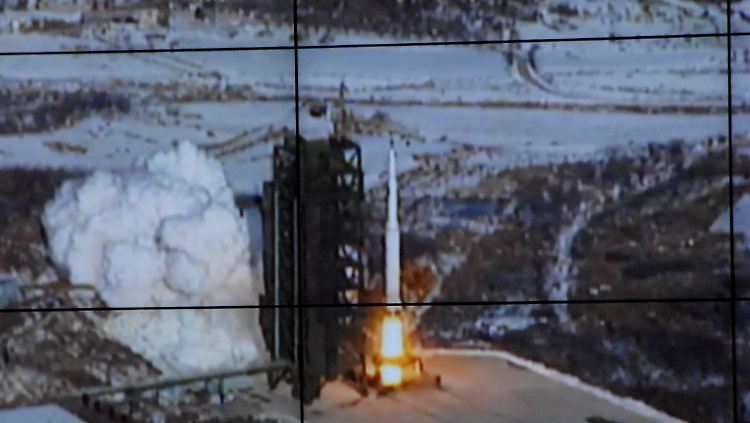 Die UN verschärften ihre Sanktionen gegen Nordkorea nach dem umstrittenen Start einer Rakete. Die Sorge ist groß, dass Pjöngjang künftig Langstreckenflugkörper mit atomaren Sprengköpfen ausstatten könnte.