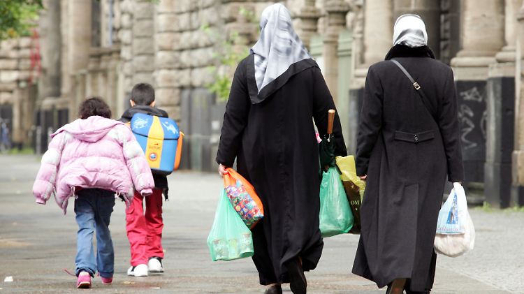 Nur jede zweite ausländische Mutter hat einen Job.