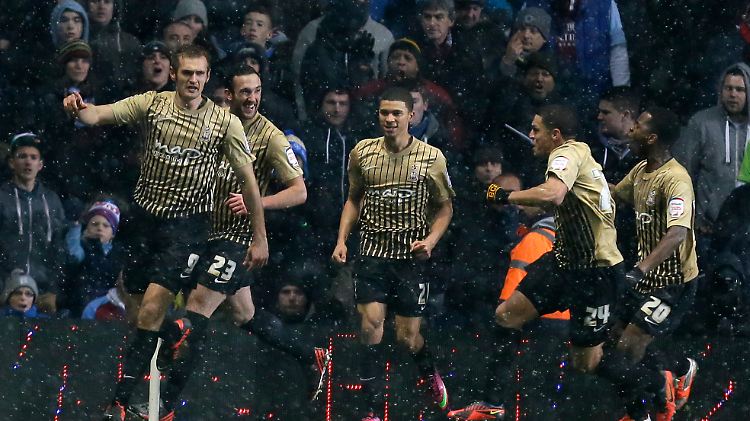 Jubel nach dem Ausgleich: James Hanson und seine Kollegen von Bradford City.