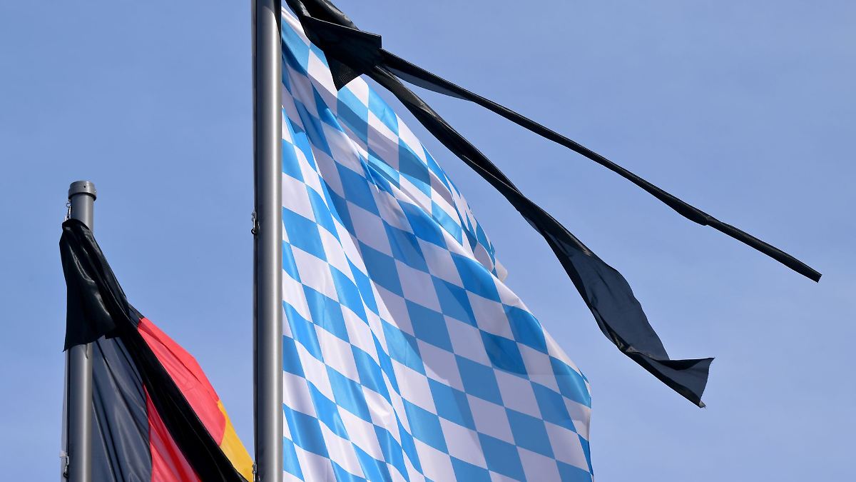 Trauerbeflaggung nach Anschlag in München