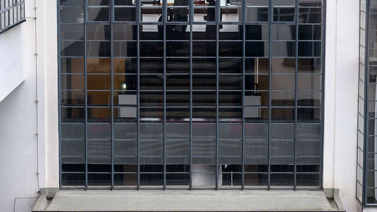 Spuren des Glaubens - Neue Ausstellung im Bauhaus Dessau