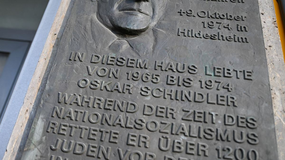 Ordnungsgeld wegen weißer Substanz im Gesicht