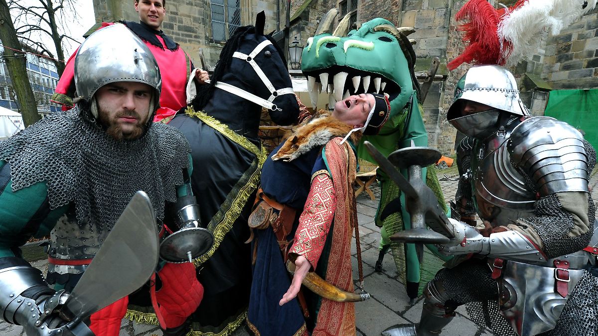 Nur stumpfe Klingen bei Mittelalter-Spektakel in Hameln