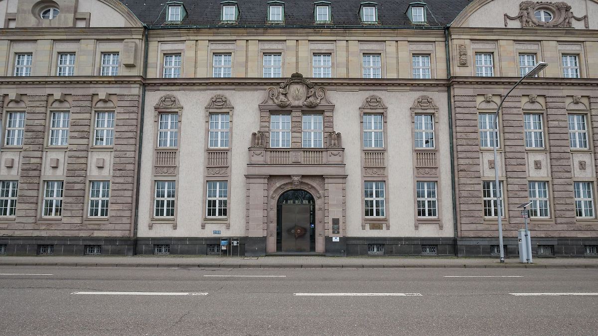 Doppelmord-Prozess: 71-Jähriger schweigt zum Auftakt