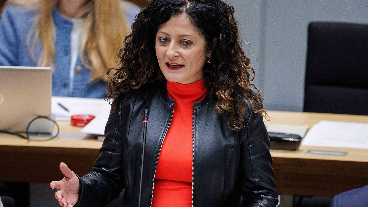 Sozialsenatorin: Nicht nur in Beton und Waffen investieren