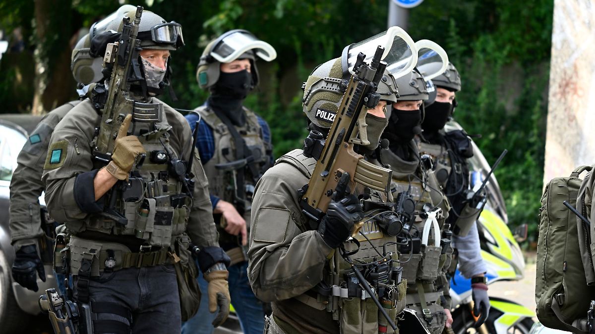 Brachialer SEK-Einsatz - 200.000 Euro-Klage verhandelt