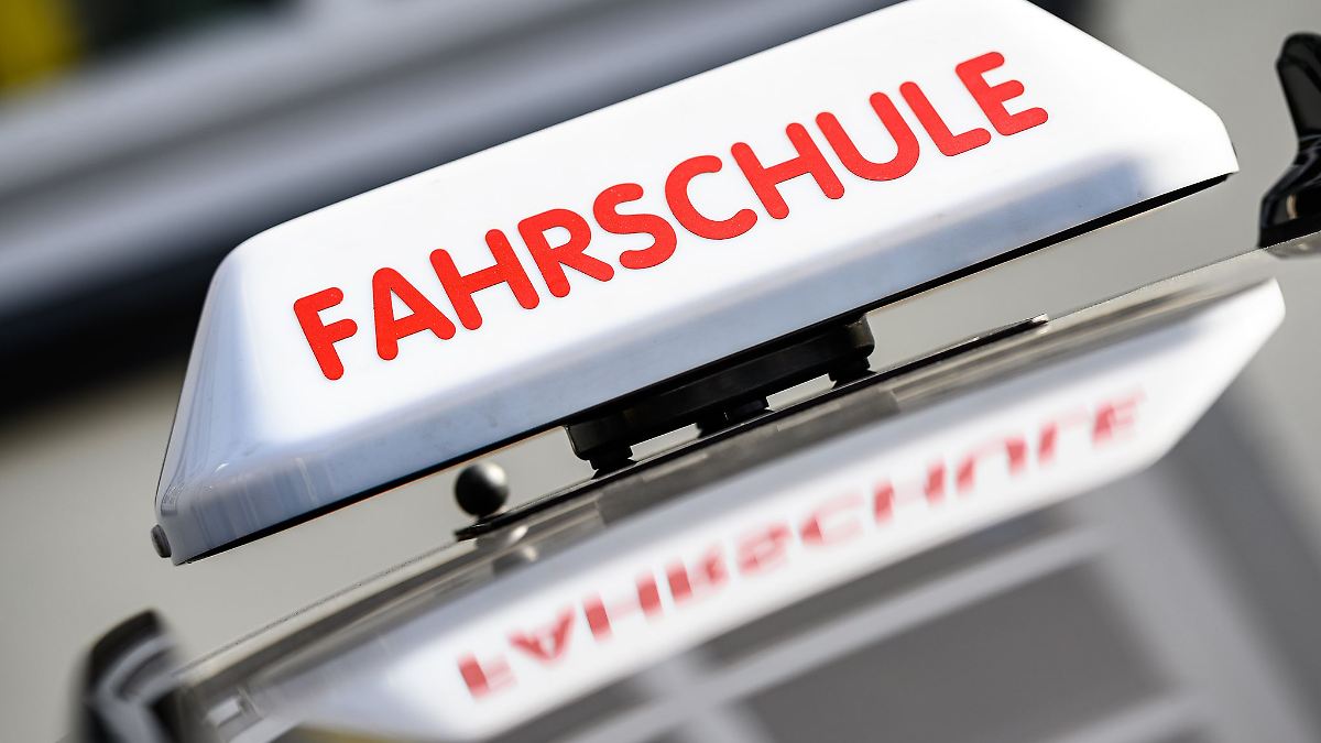 Fahrschüler wählt nach nicht bestandener Prüfung den Notruf