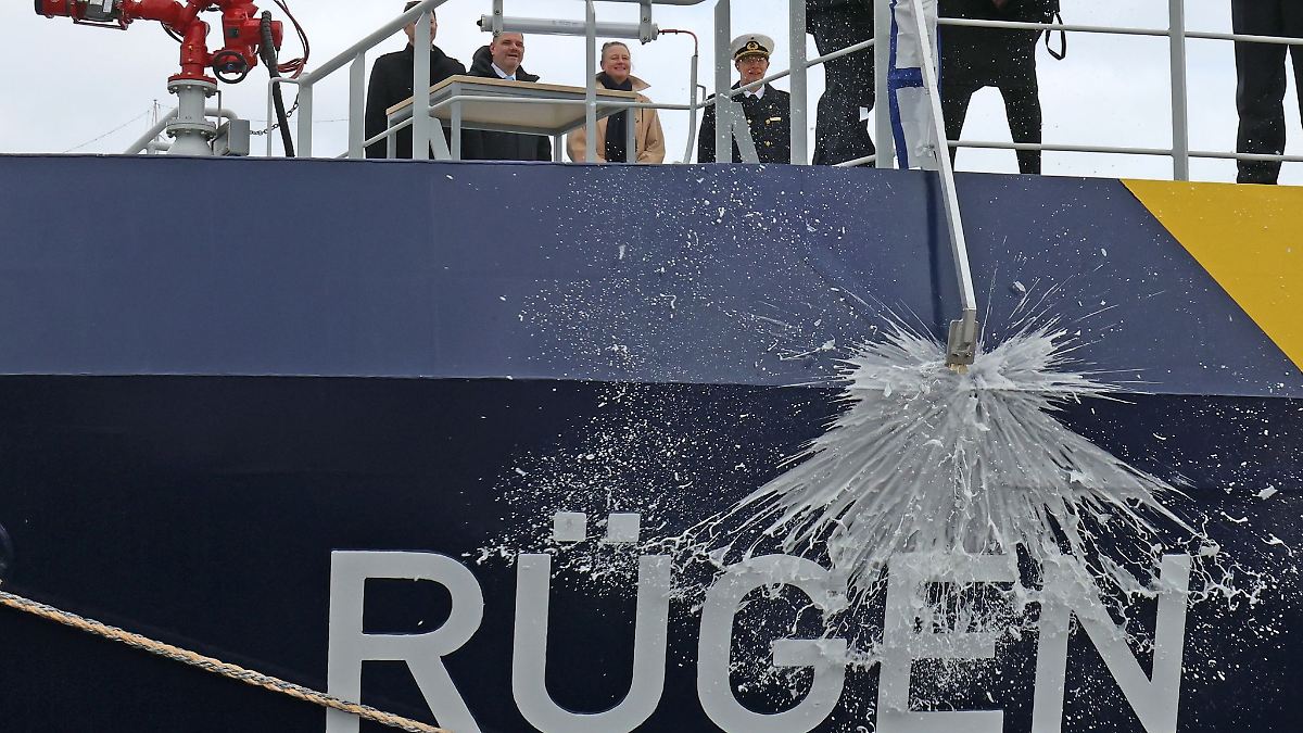 Zuwachs für Zollflotte: "Rügen" in Dienst gestellt