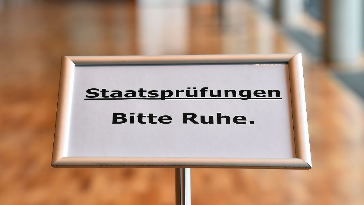 Zweite Staatsprüfung bestanden - 55 neue Volljuristen