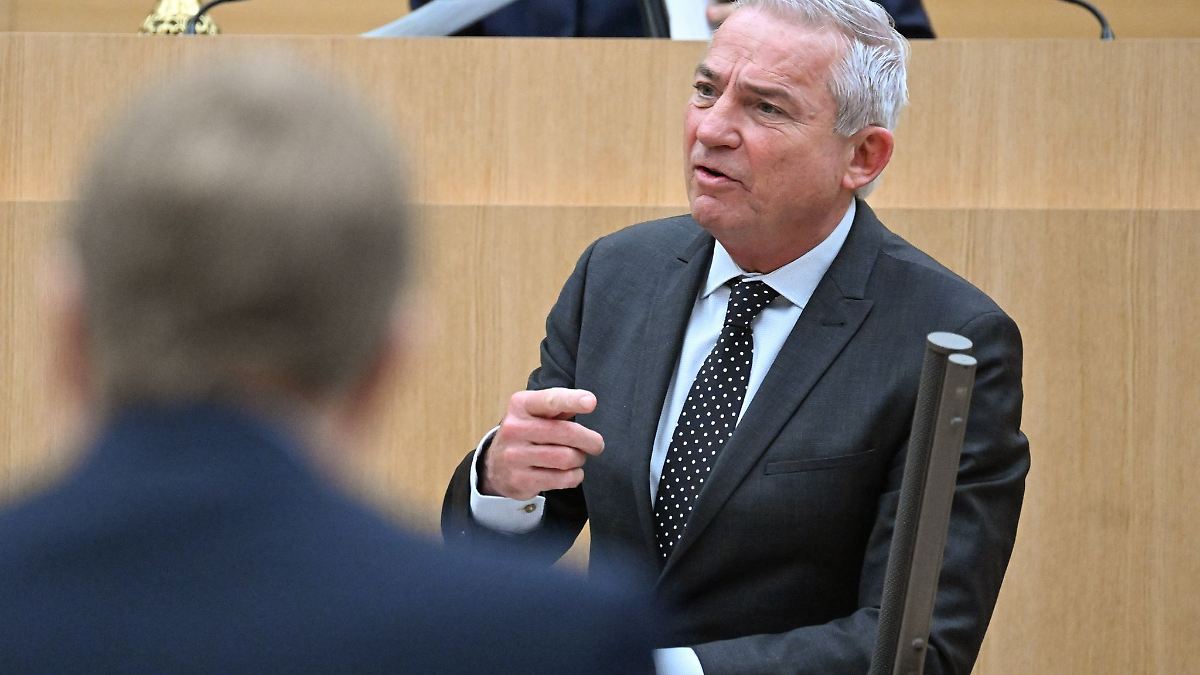 Innenminister Strobl will bei Landtagswahl 2026 antreten