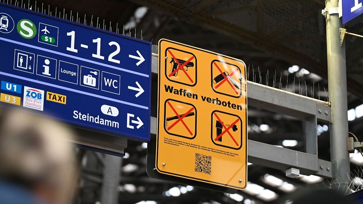 Waffenverbot an Bahnhöfen und in S-Bahnen wieder verlängert