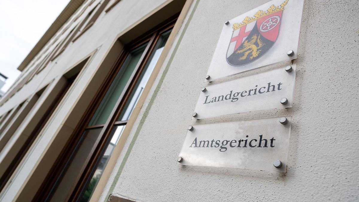 Tote Frau wochenlang in der Regentonne versteckt - Anklage